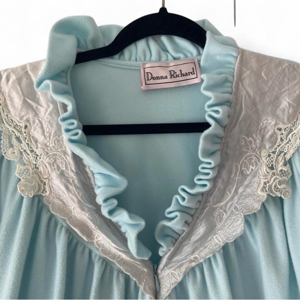 VTG Donna Richard Blue Pastel Nightgown – Lace Trim & Ruffle Neck – Medium/Large